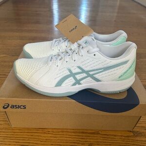 ASICS Women's White and Light Blue All-Court Tennis Sneakers, sz 8.5
